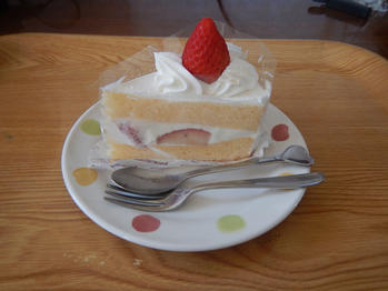 シャトレーゼ スペシャル苺ショート