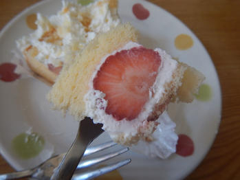 シャトレーゼ スペシャル苺ショート