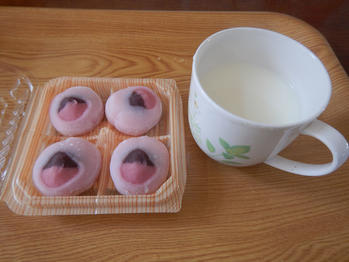 あわしま堂 大福 いちご