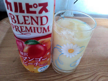 カルピス マンゴーピーチ